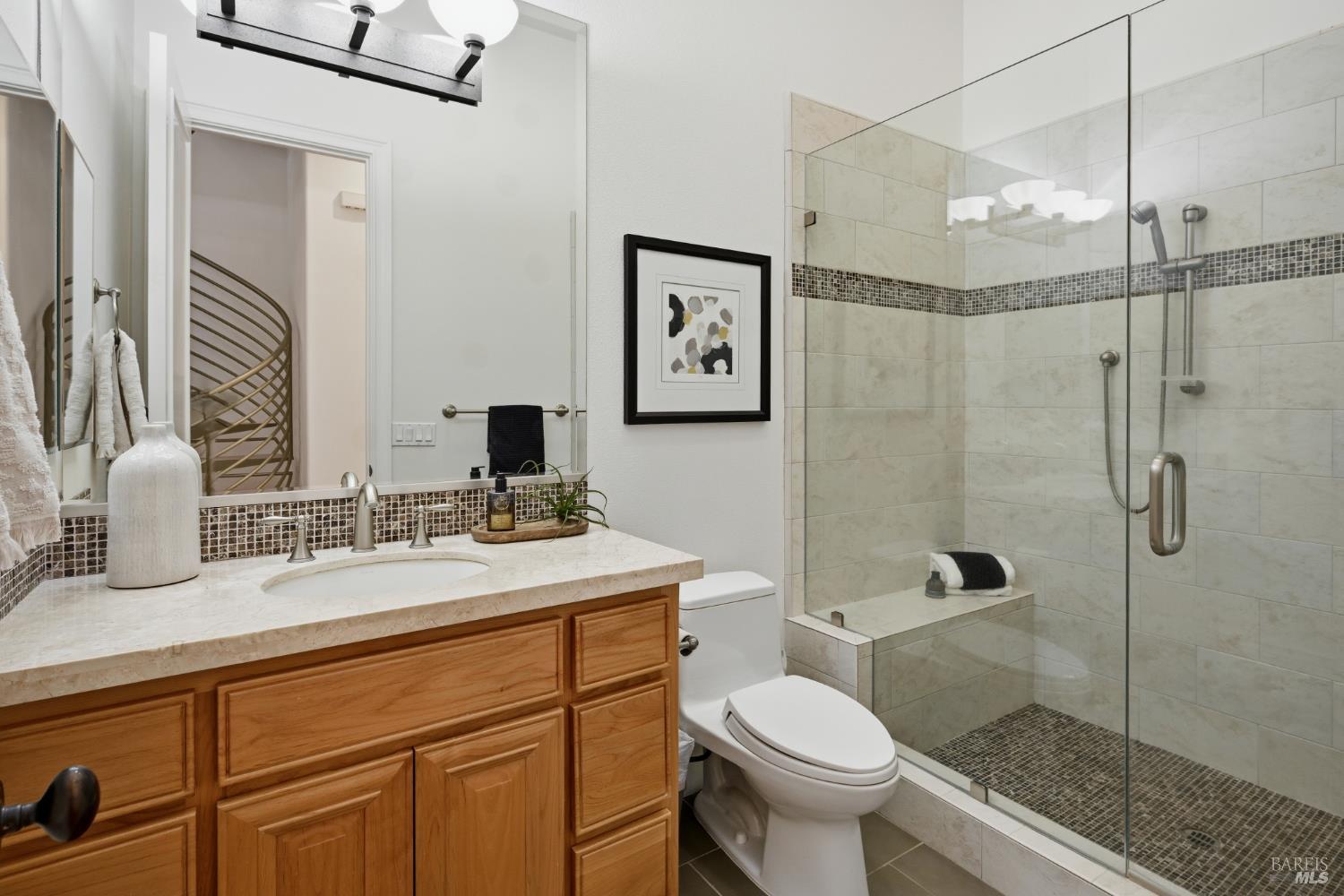 5905 Sunhawk Drive