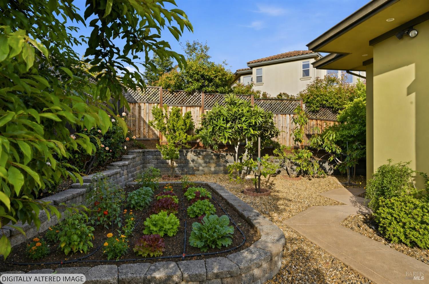 5905 Sunhawk Drive