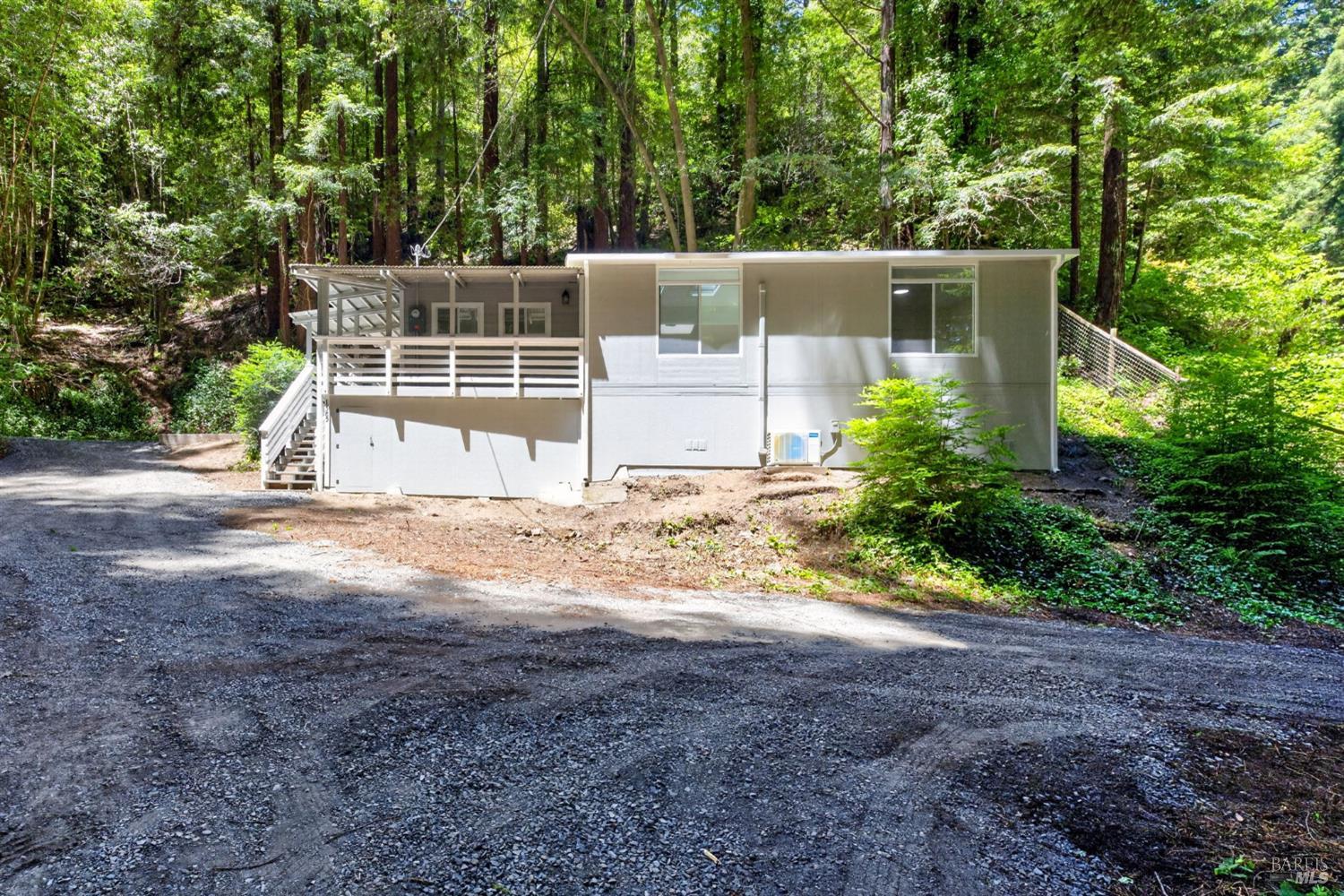 1585 Cazadero Highway