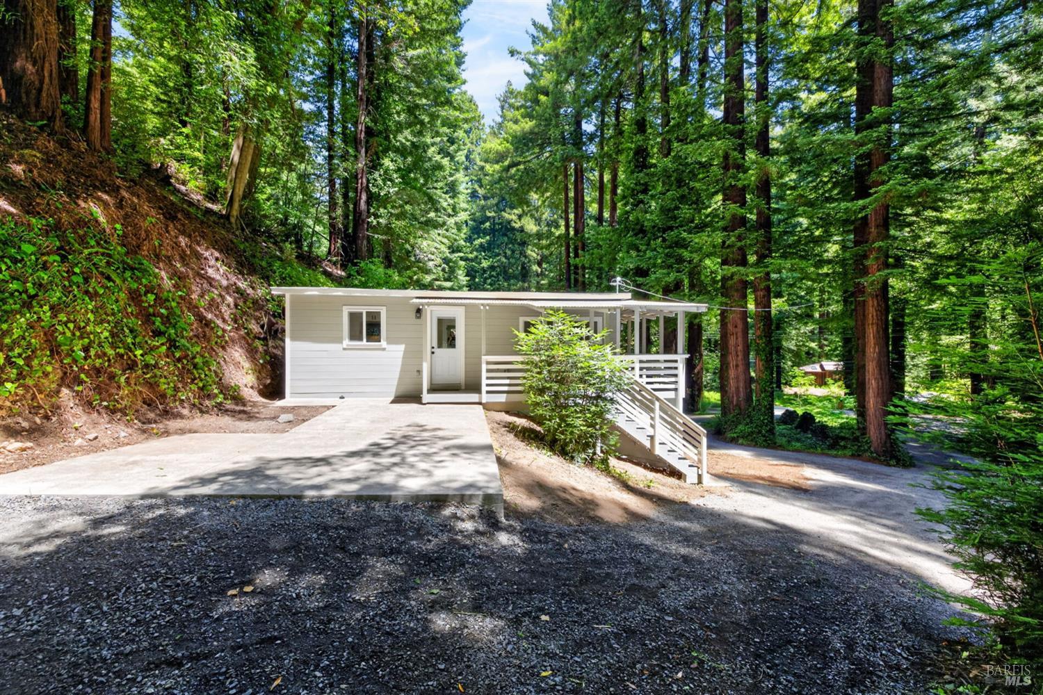 1585 Cazadero Highway