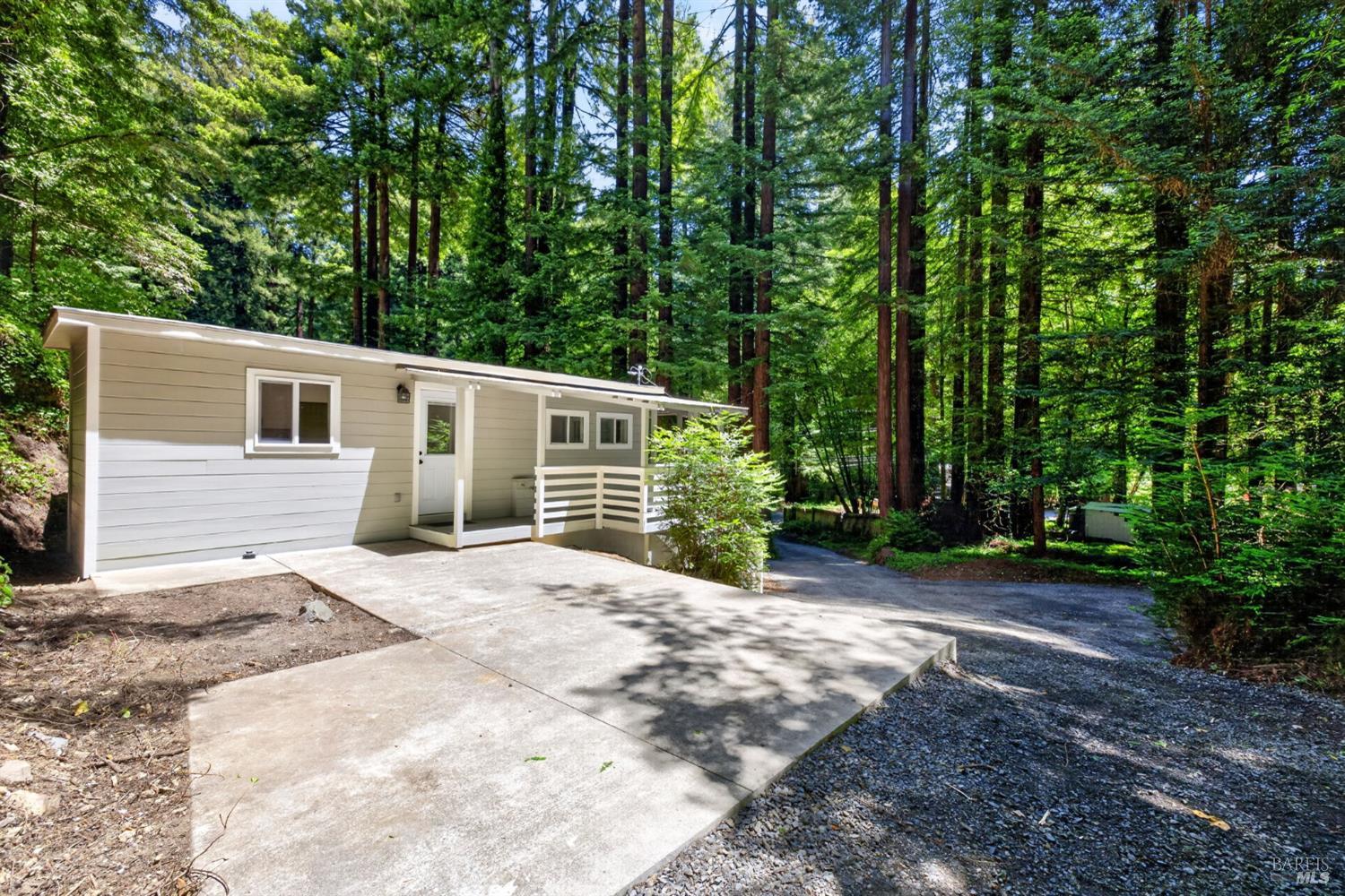 1585 Cazadero Highway