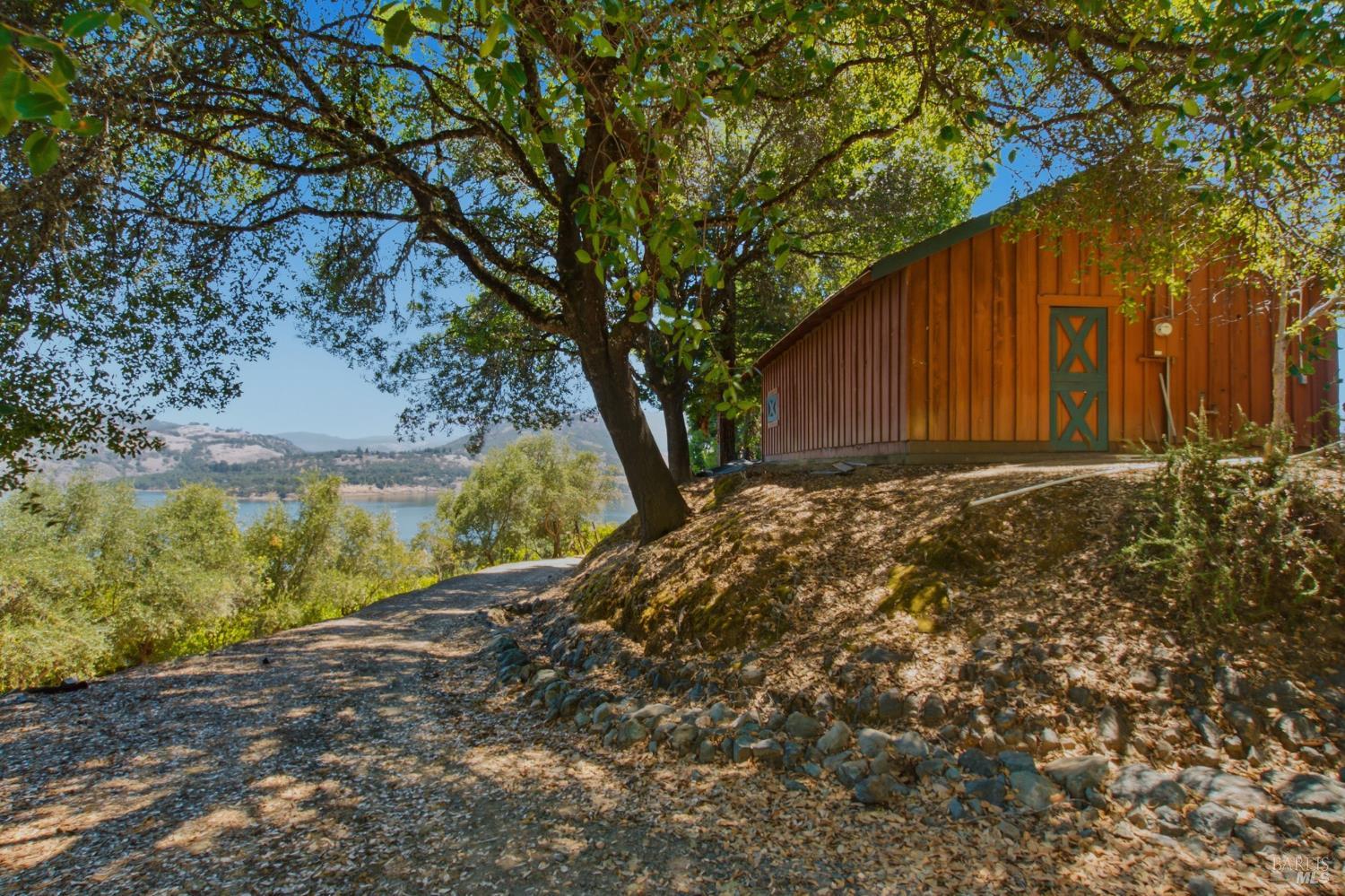 5301 Lake Ridge Drive
