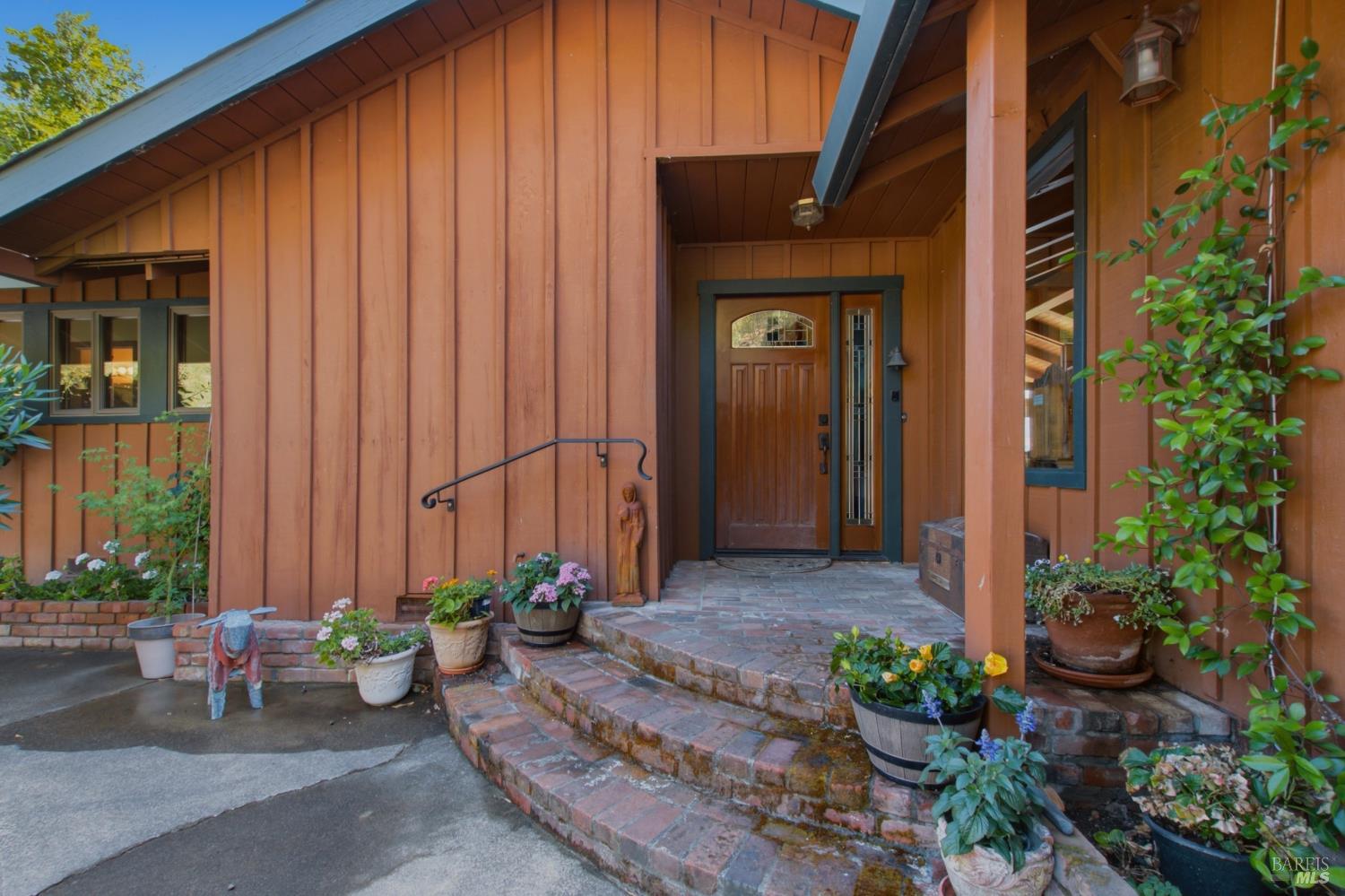 5301 Lake Ridge Drive