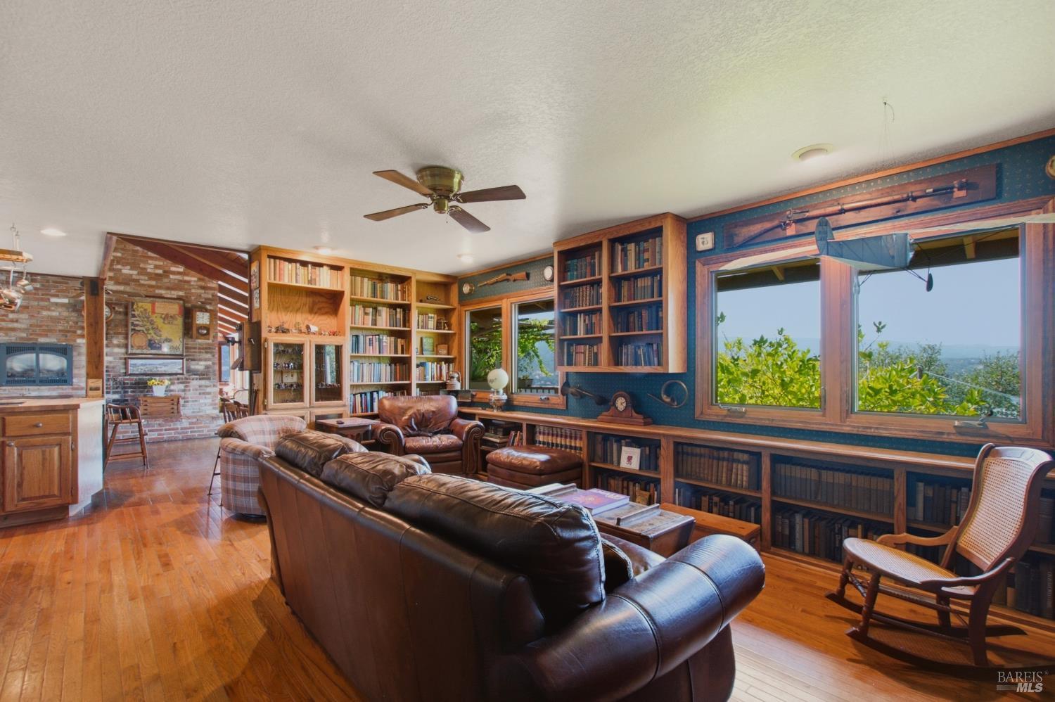 5301 Lake Ridge Drive