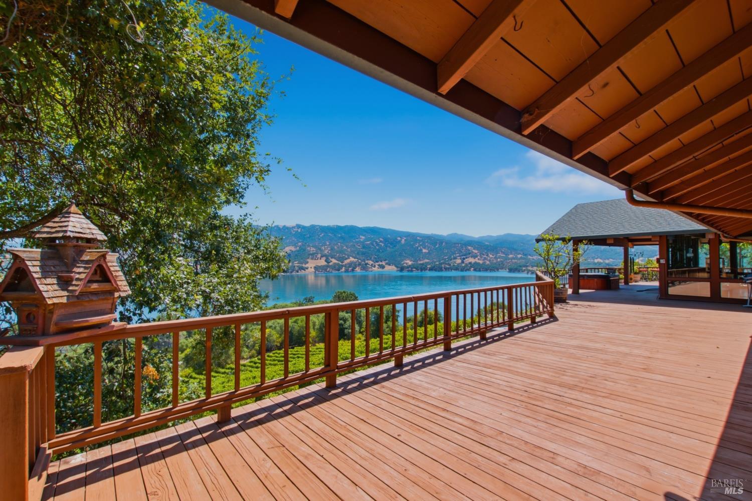 5301 Lake Ridge Drive