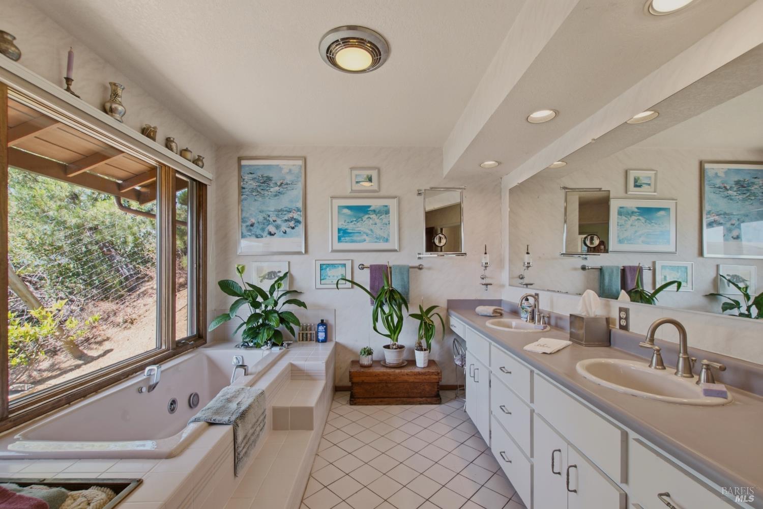 5301 Lake Ridge Drive