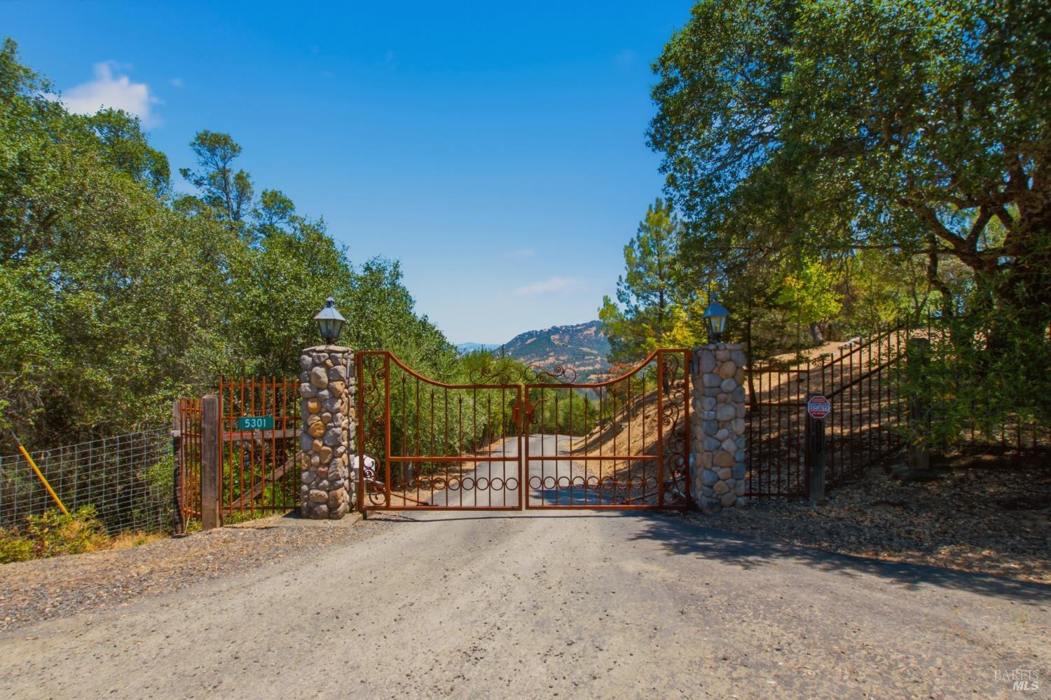 5301 Lake Ridge Drive