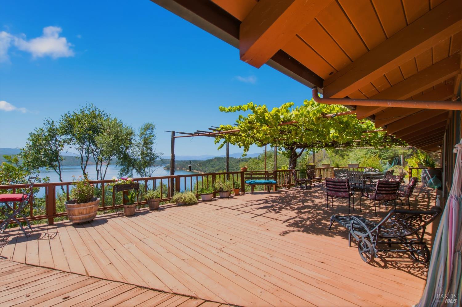 5301 Lake Ridge Drive
