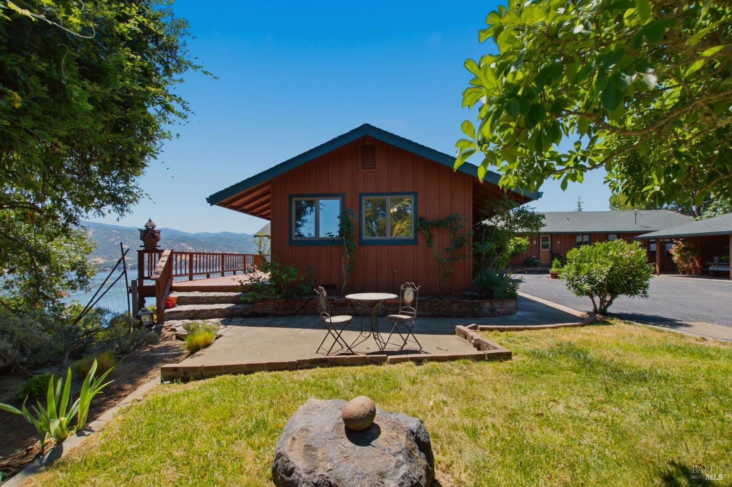 5301 Lake Ridge Drive