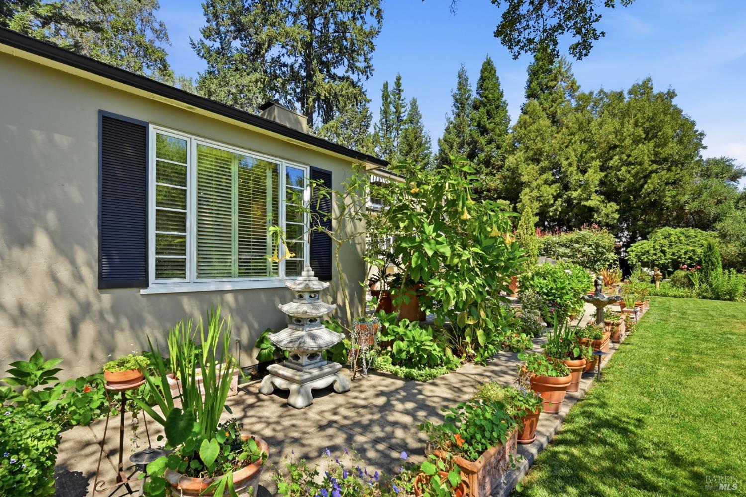 1431 Manzanita Avenue