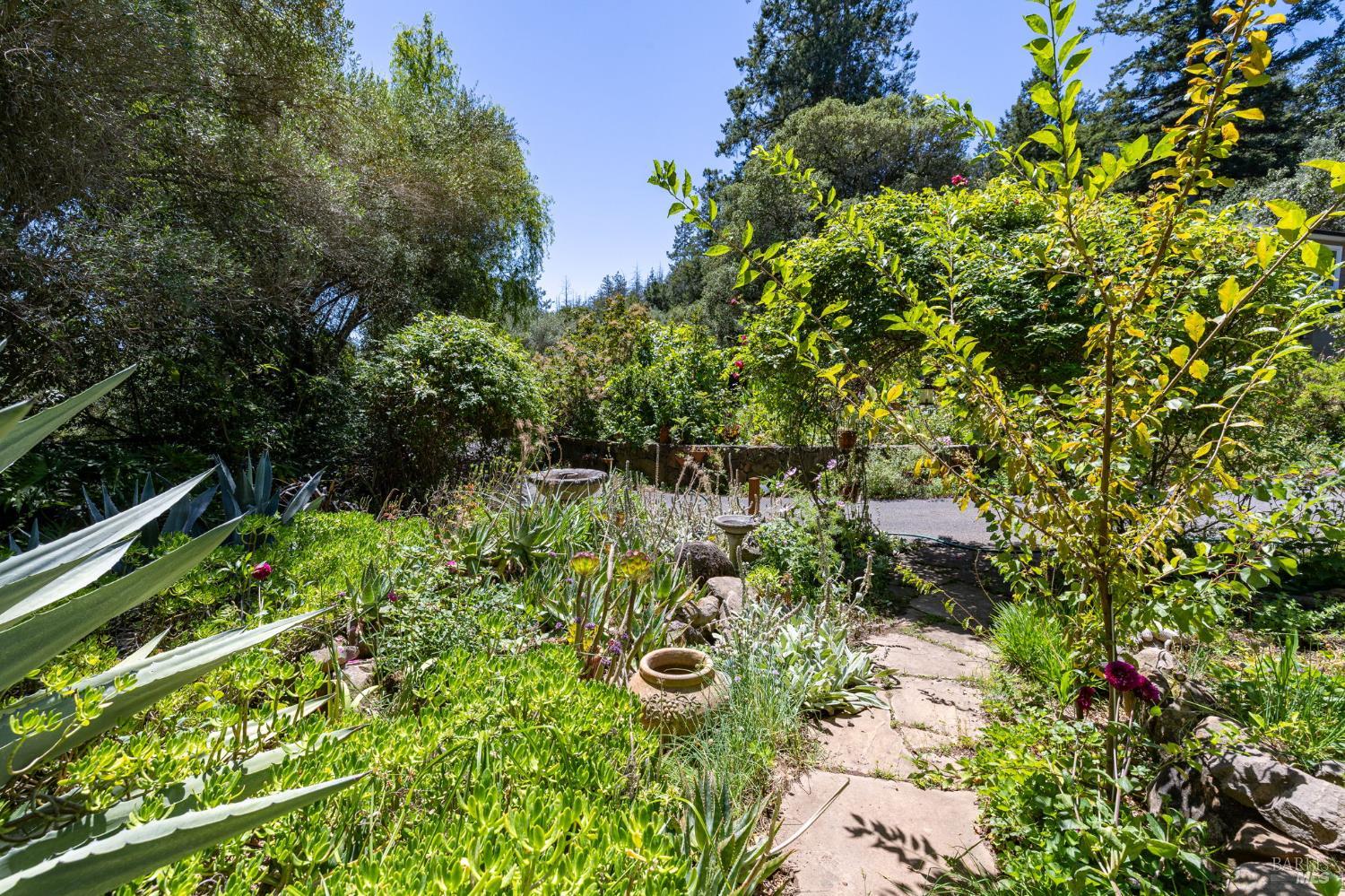 1431 Manzanita Avenue