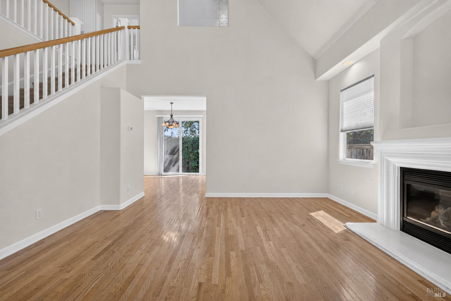 2038 Red Oak Circle