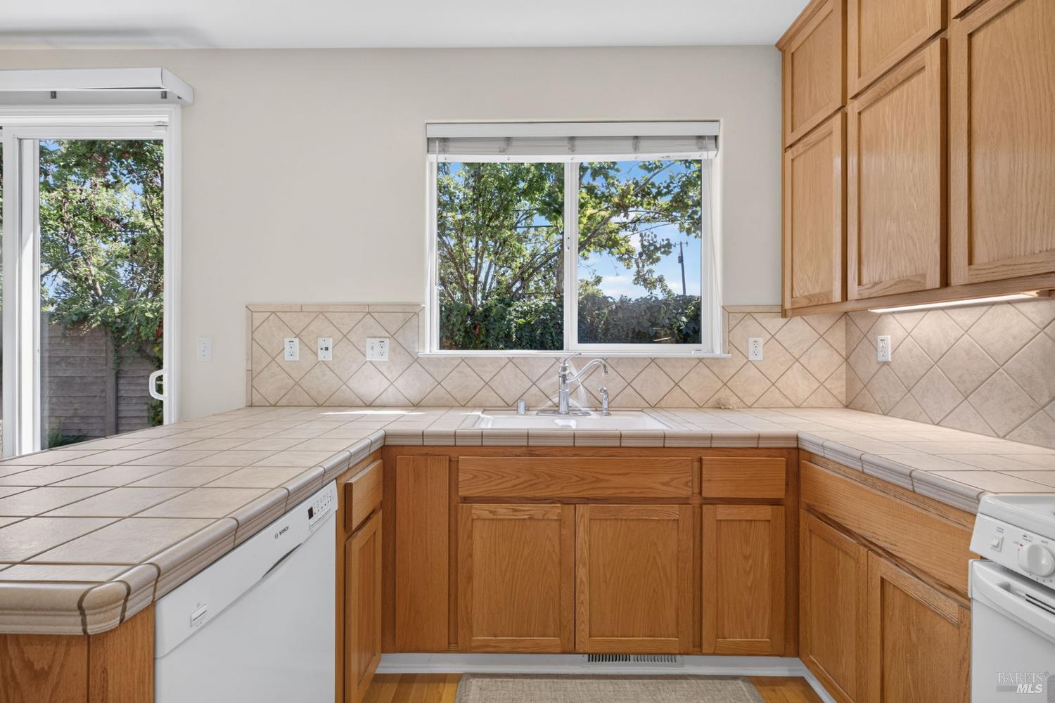 2038 Red Oak Circle