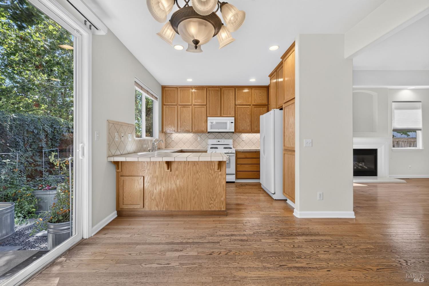 2038 Red Oak Circle
