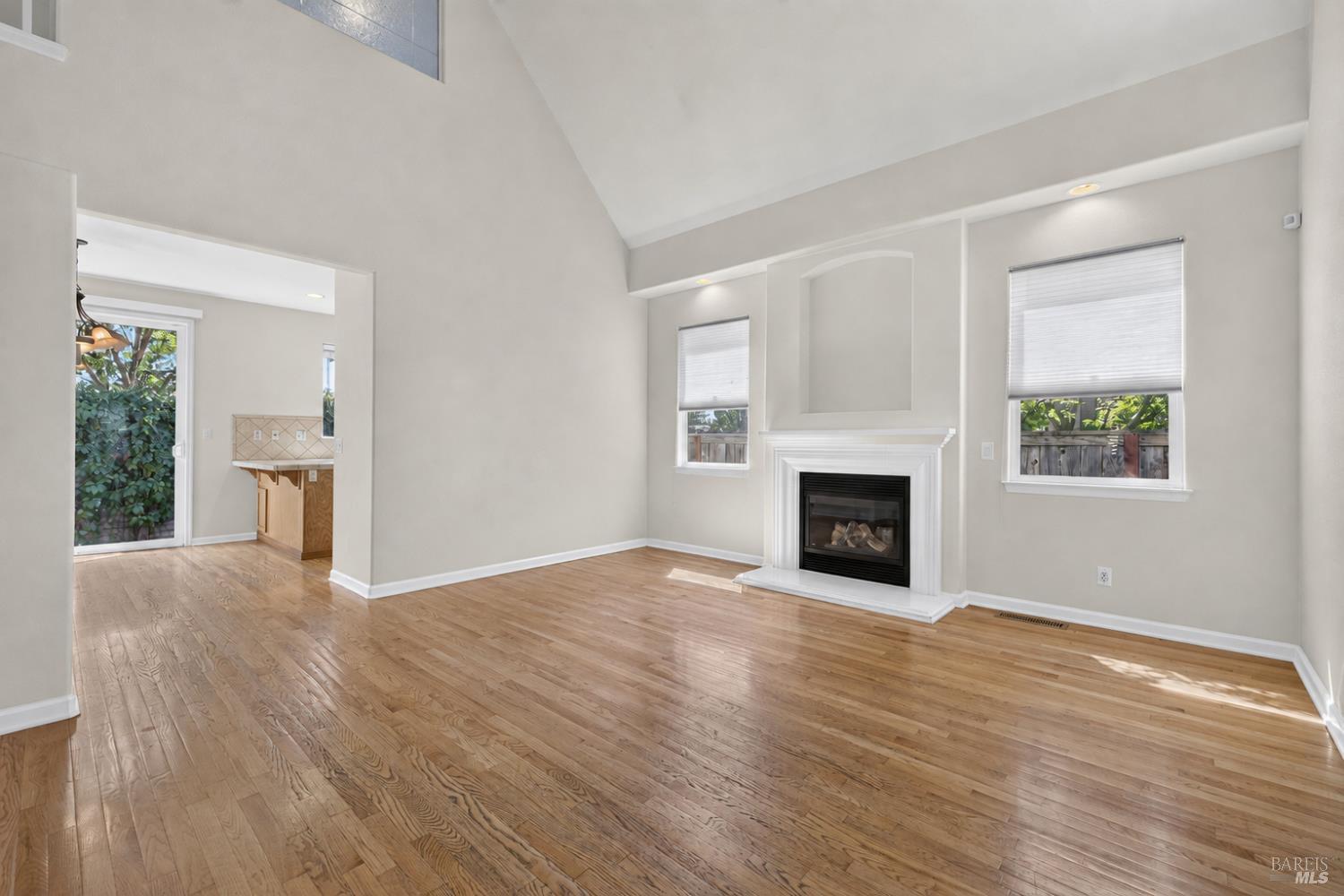 2038 Red Oak Circle