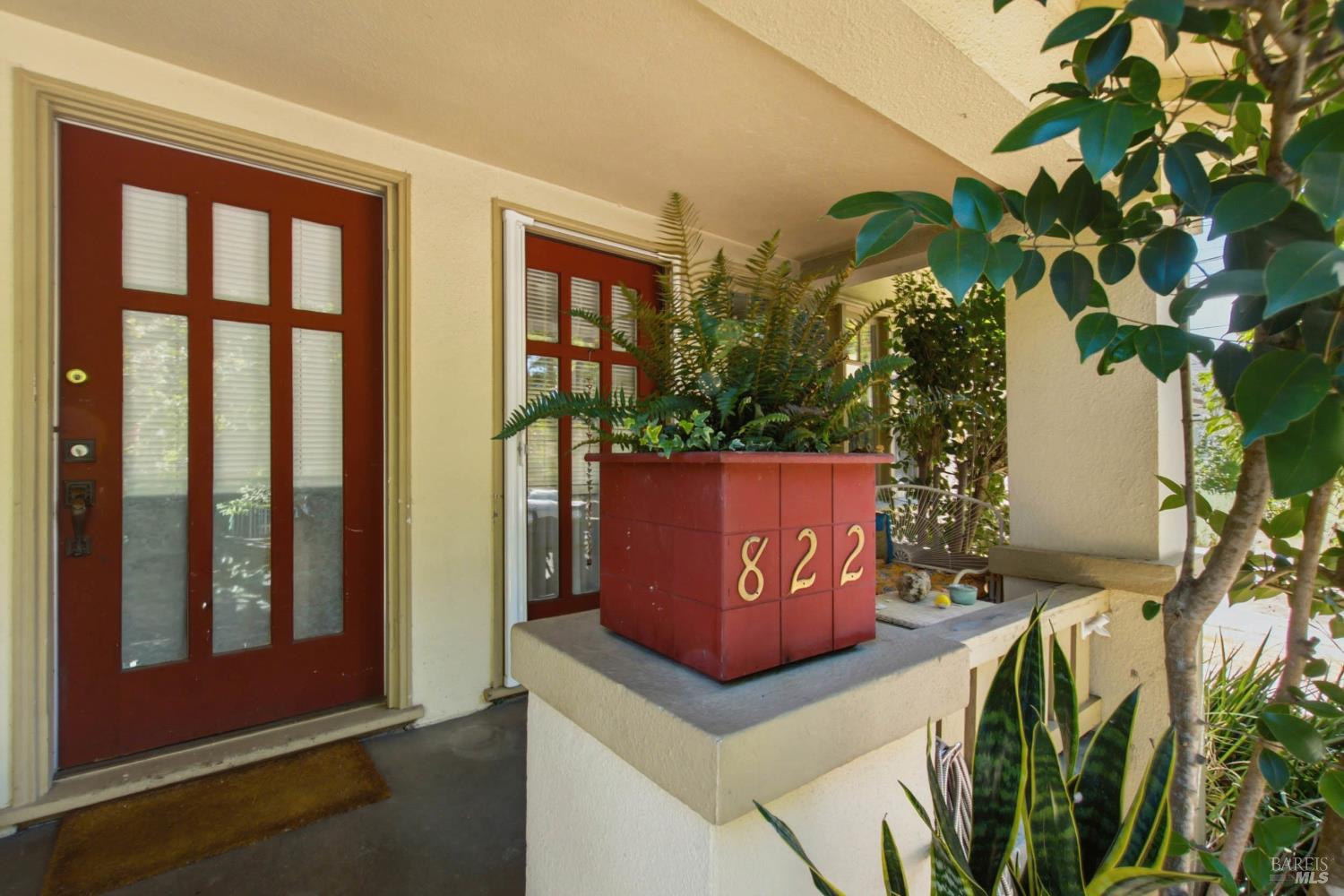 824 Humboldt Street