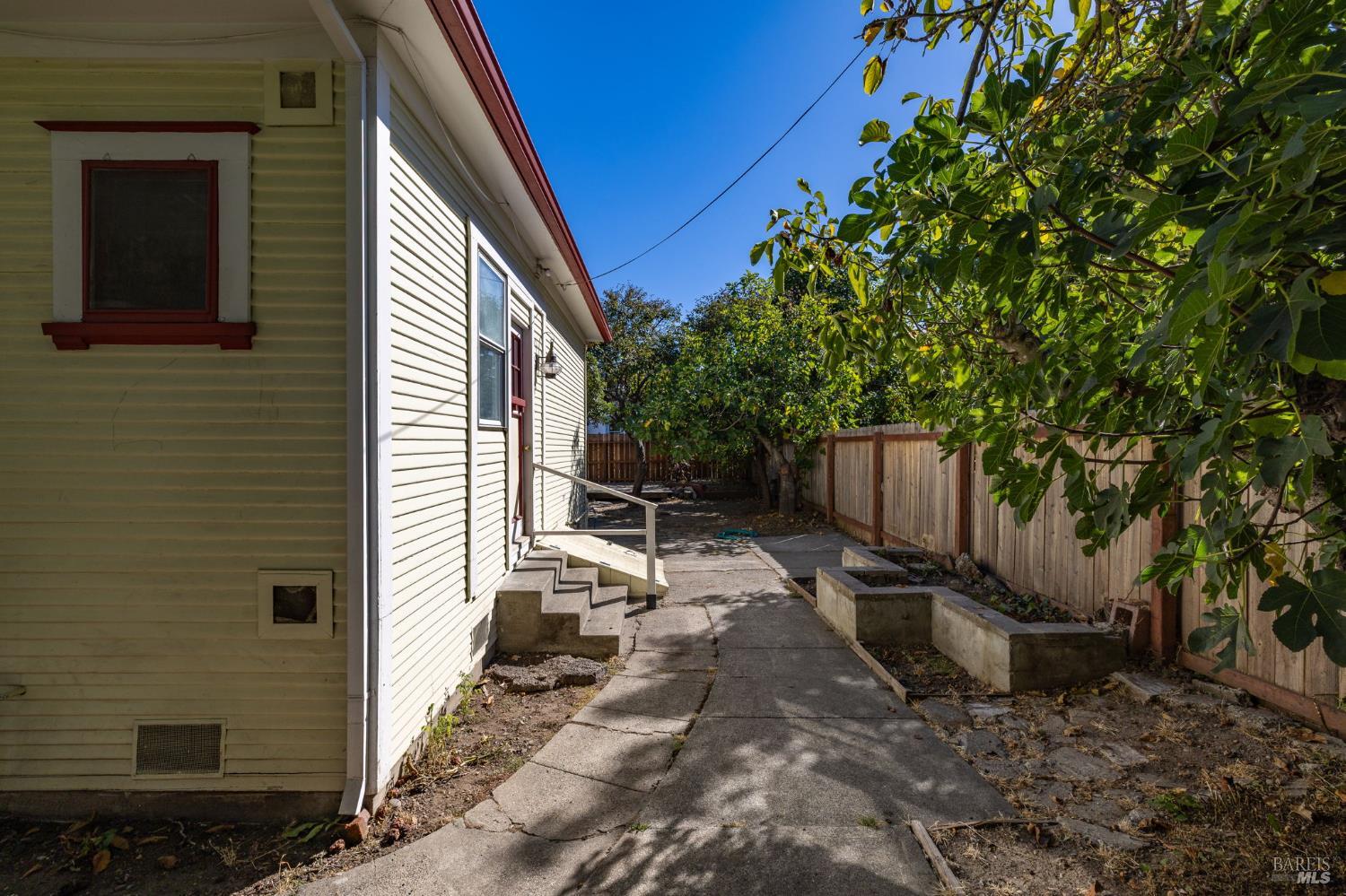 105 Garden Street