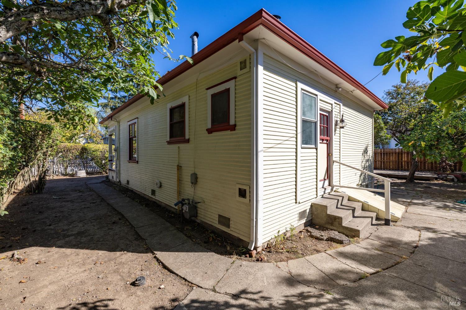 105 Garden Street