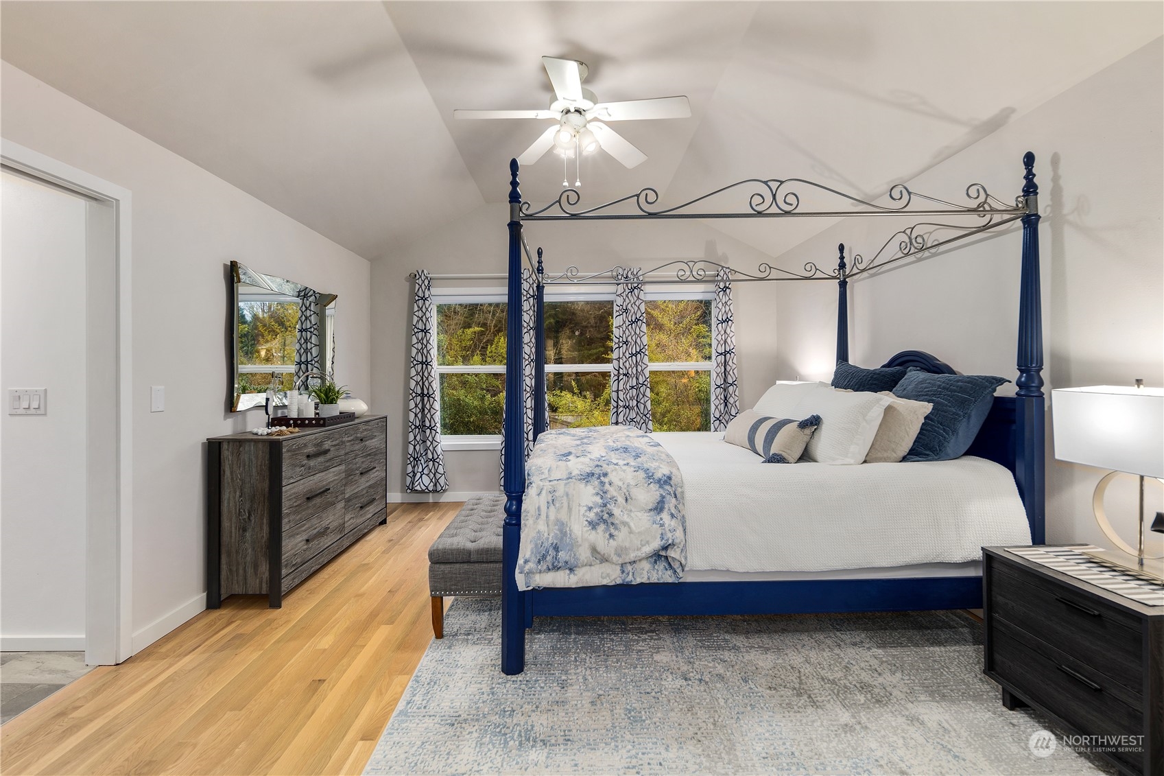 11208 42nd Avenue SE