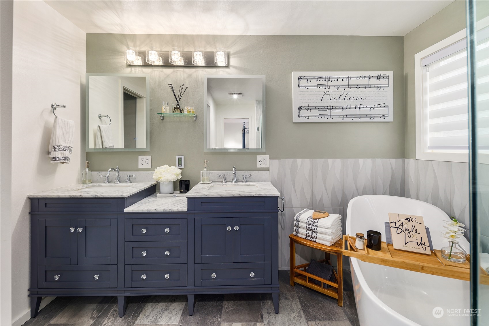 11208 42nd Avenue SE