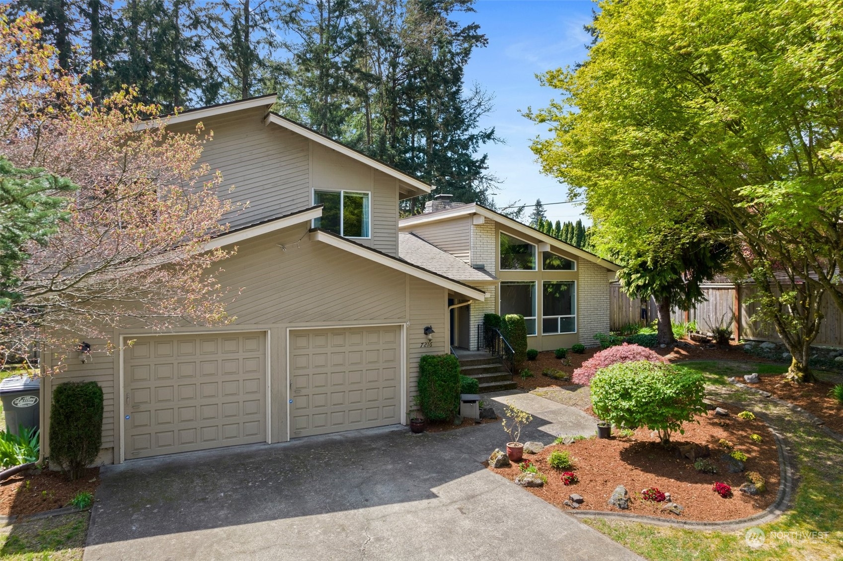 7216 Turquoise Drive SW