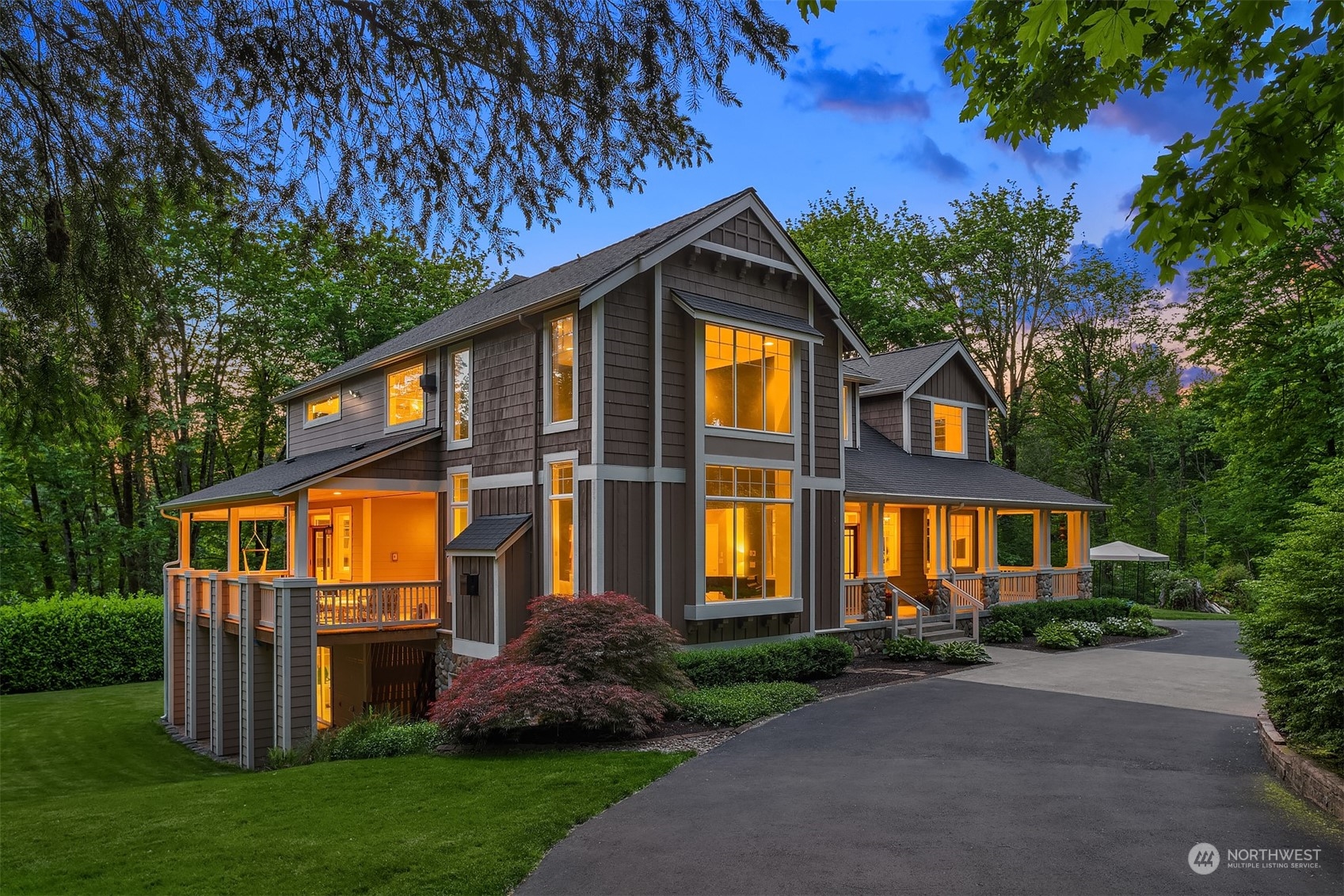 6235 251st Avenue NE