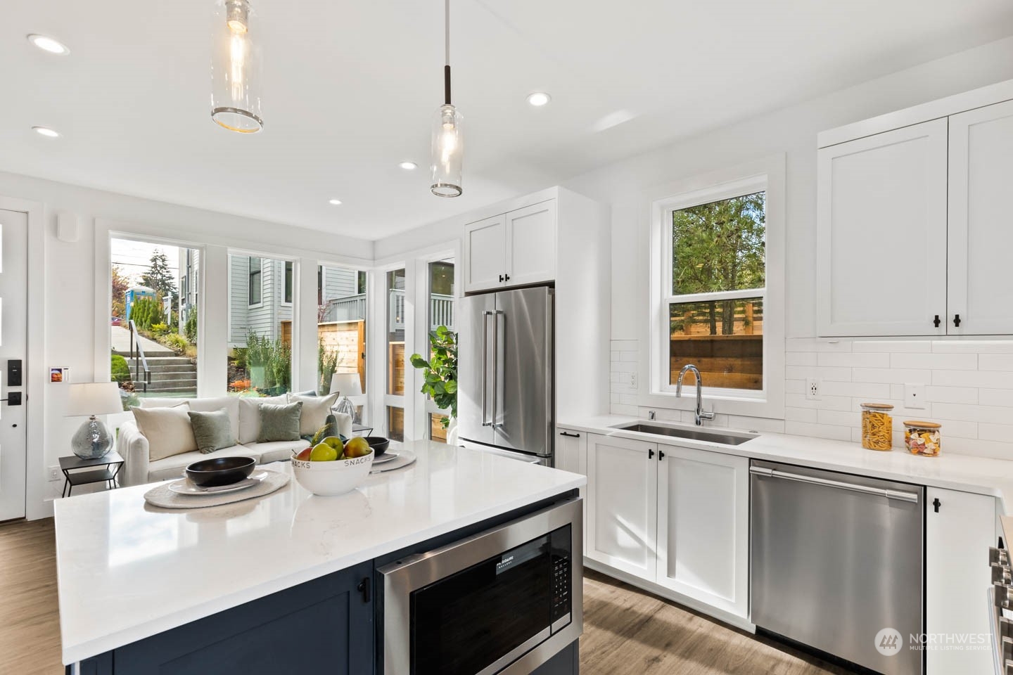 9233 C 3rd Avenue NW