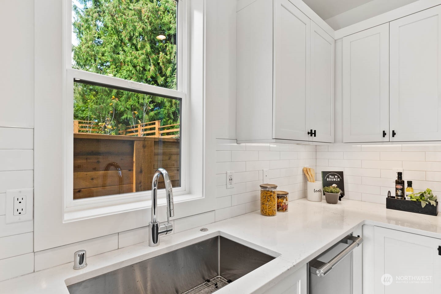 9233 C 3rd Avenue NW