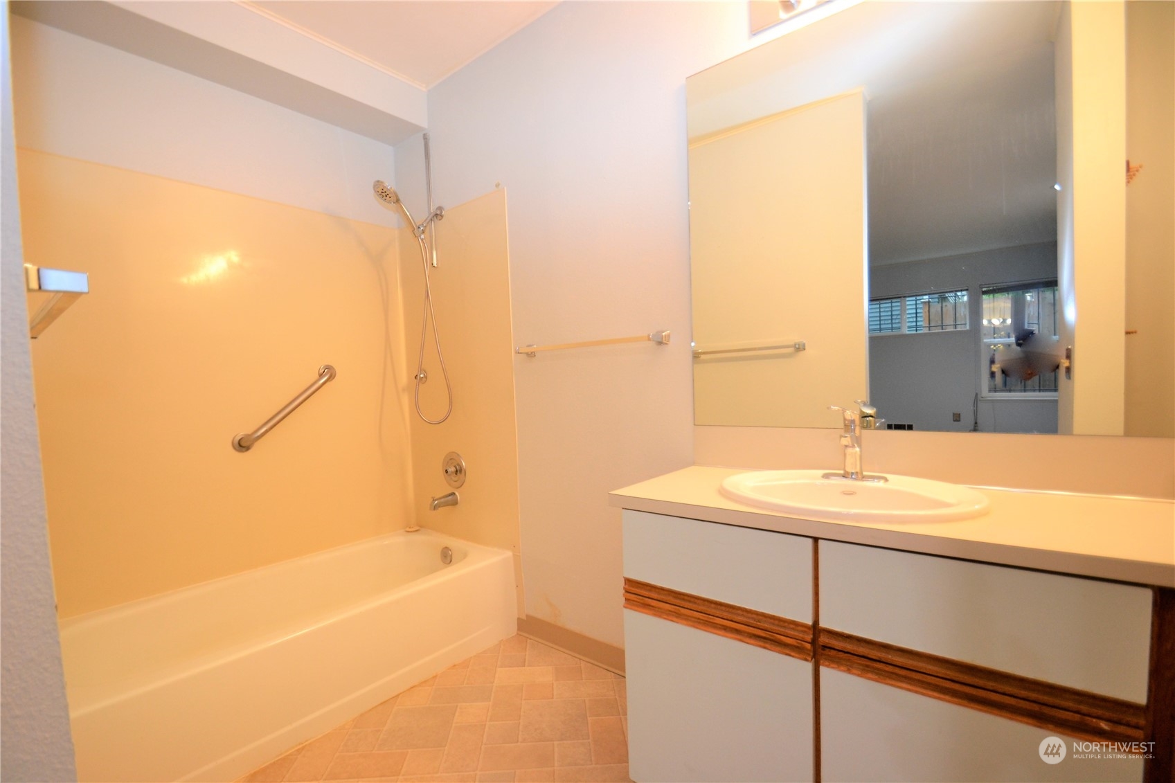 57 Etruria Street Unit: 101