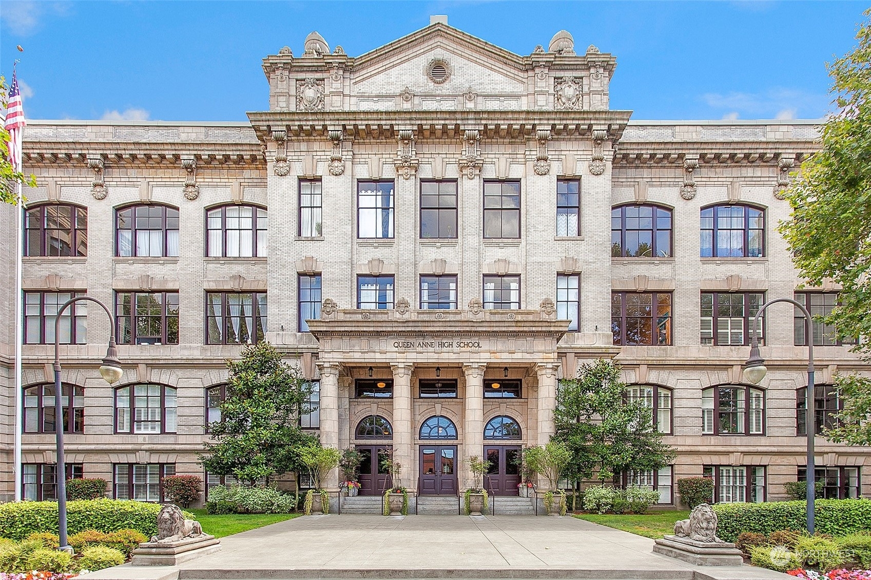 201 Galer Street Unit: 304