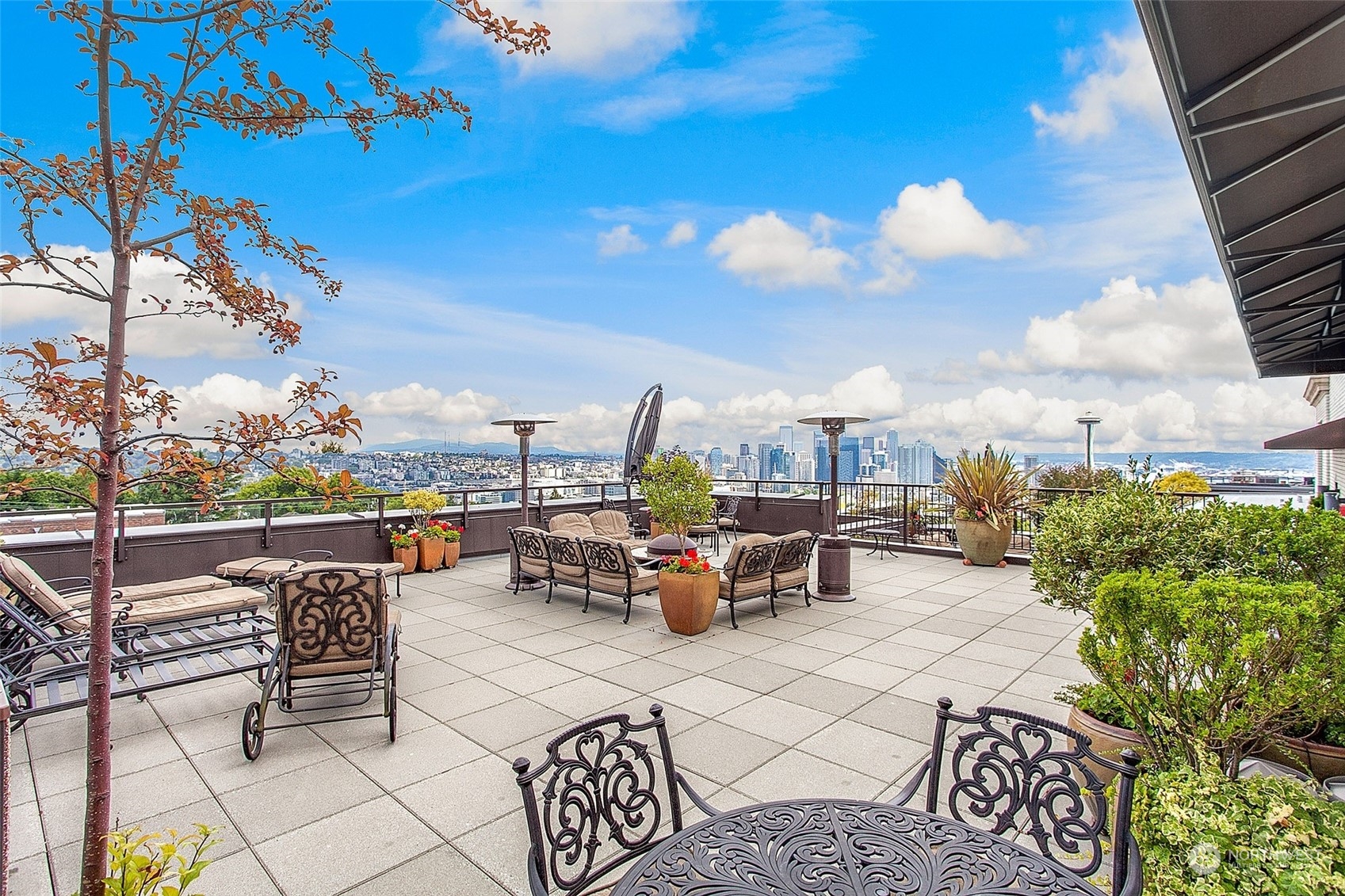 201 Galer Street Unit: 304