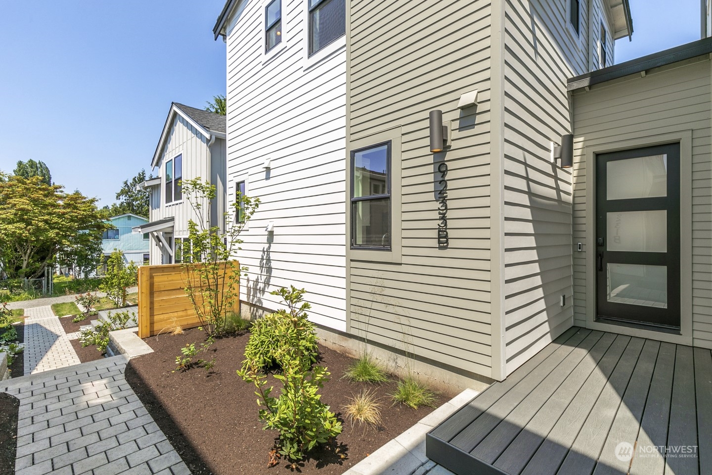 9233 B 3rd Avenue NW