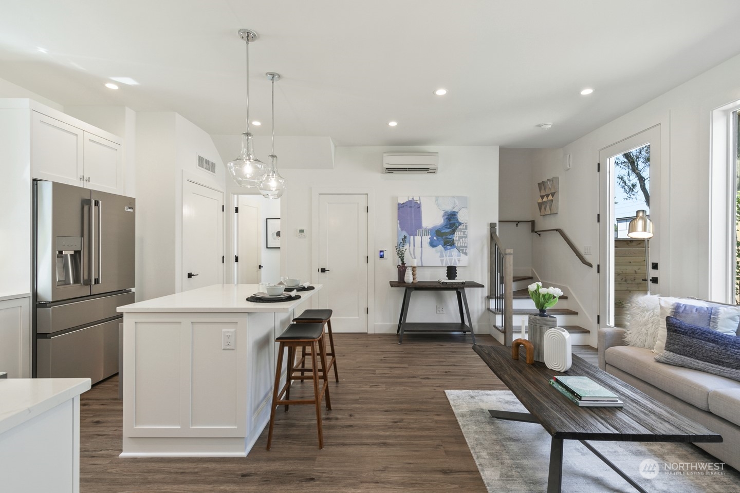 9233 B 3rd Avenue NW