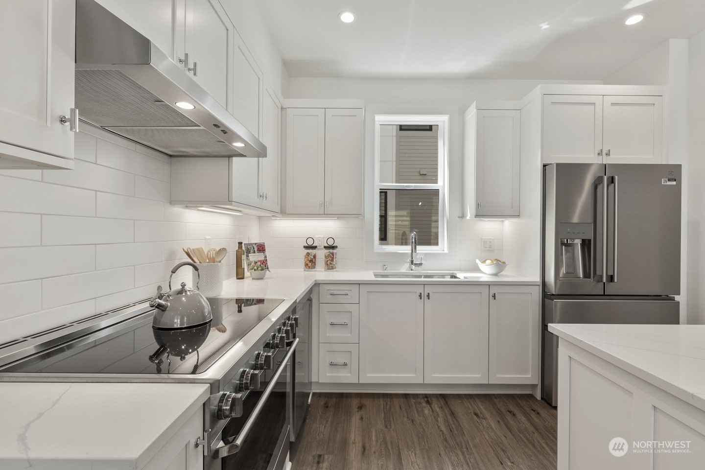 9233 B 3rd Avenue NW