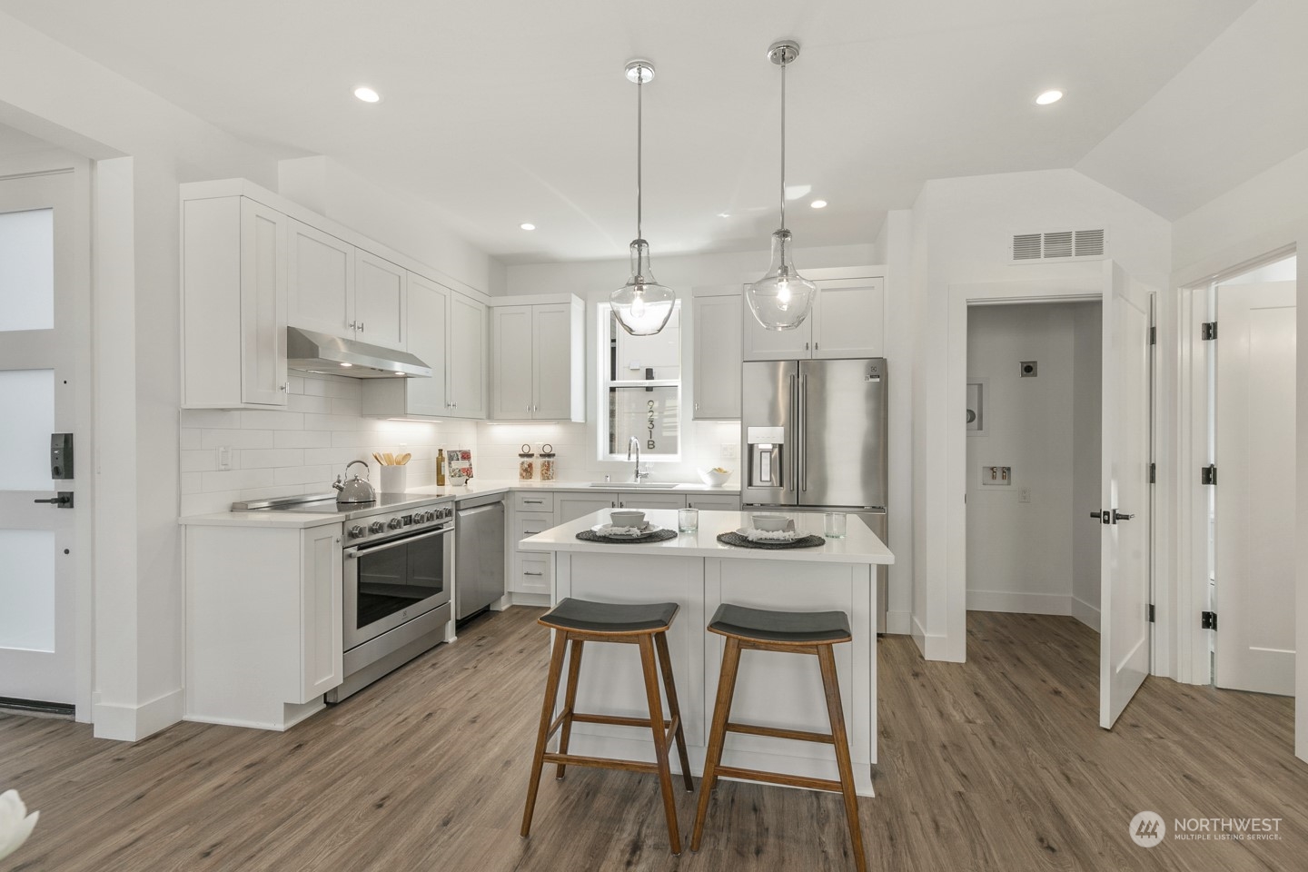 9233 B 3rd Avenue NW