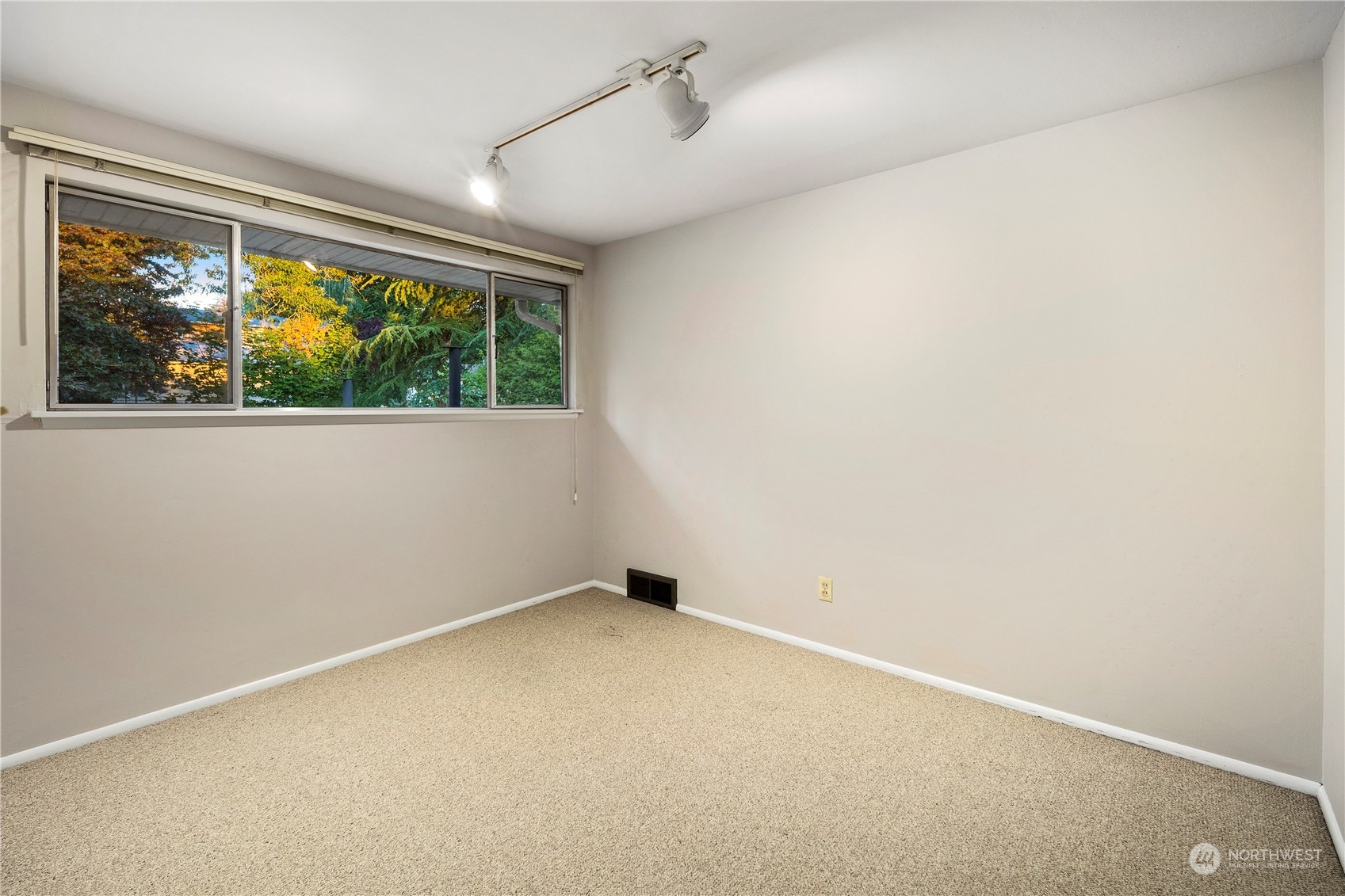 1653 105th Avenue SE