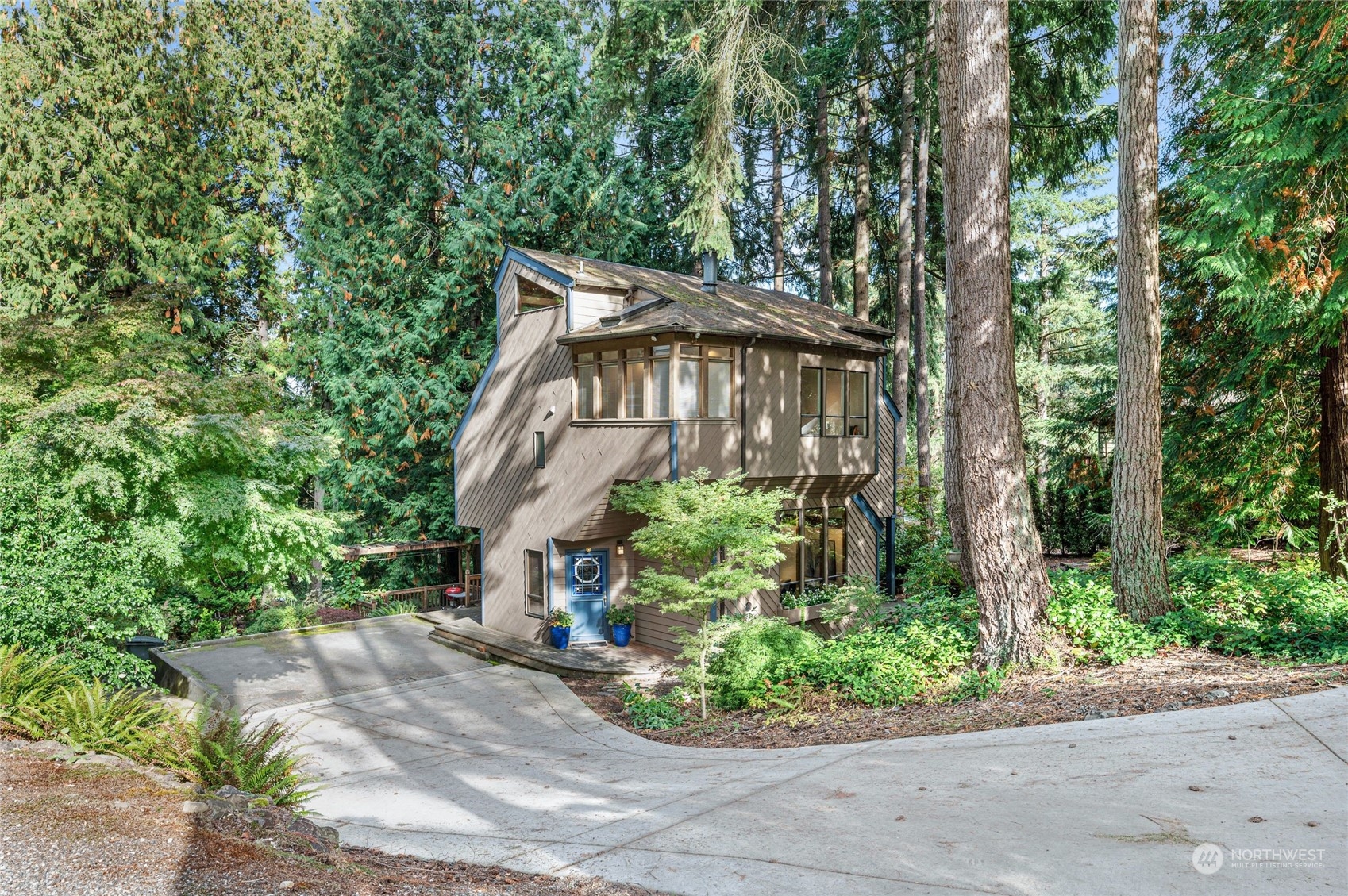 16724 SE Newport Way