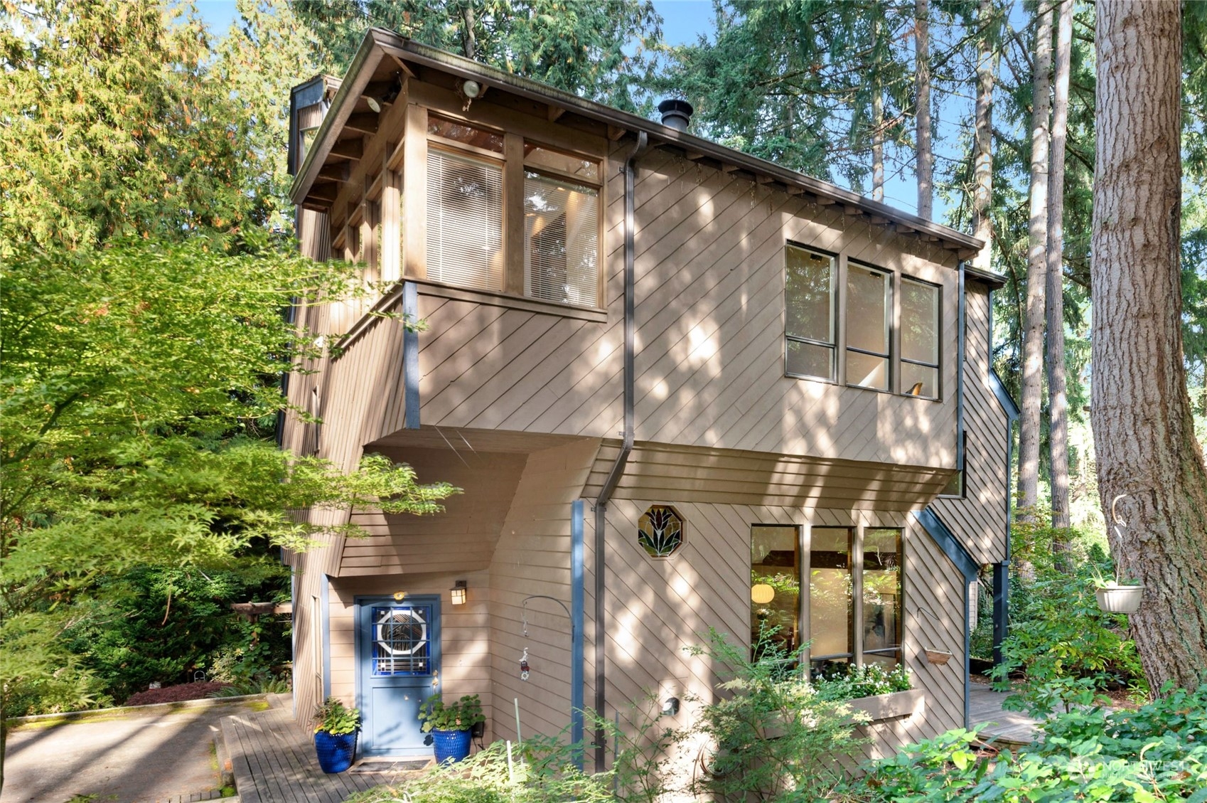 16724 SE Newport Way