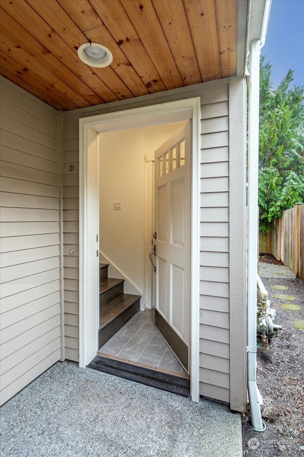 611 N 46th St Street Unit: D