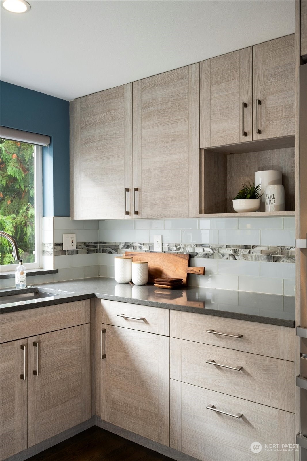 611 N 46th St Street Unit: D