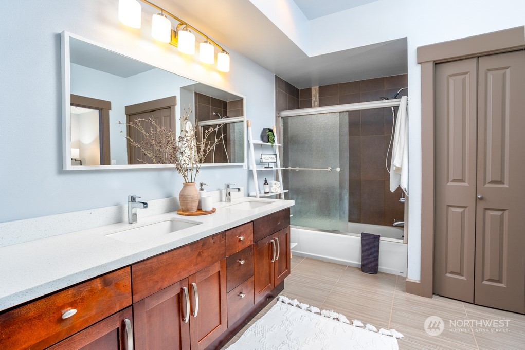 1840 25th Avenue NE #209