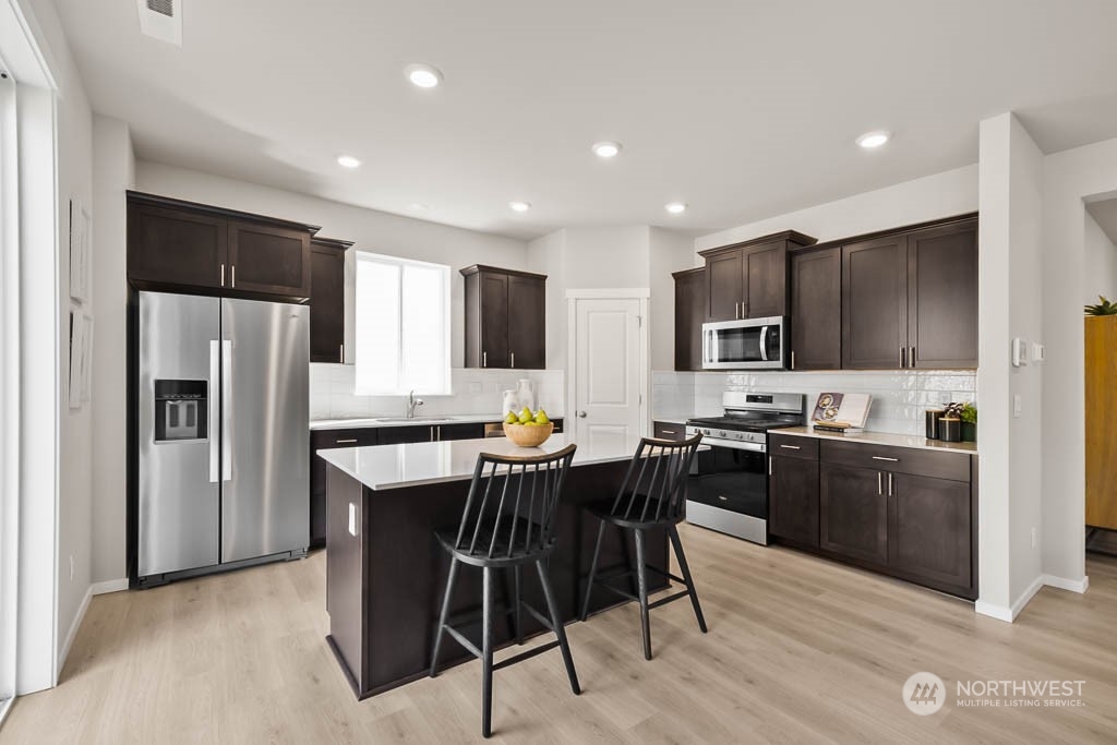 1689 NE Halden Glen Drive Unit: 36