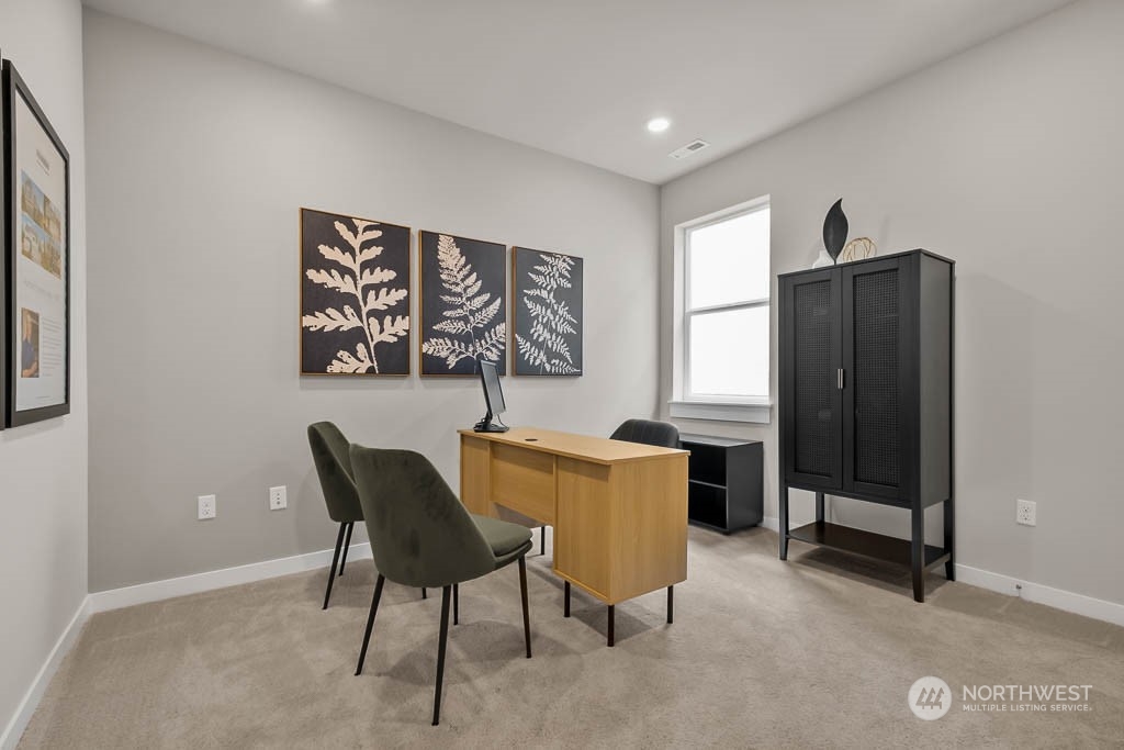 1689 NE Halden Glen Drive Unit: 36