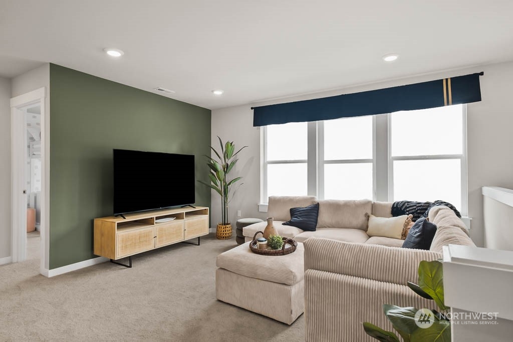 1689 NE Halden Glen Drive Unit: 36