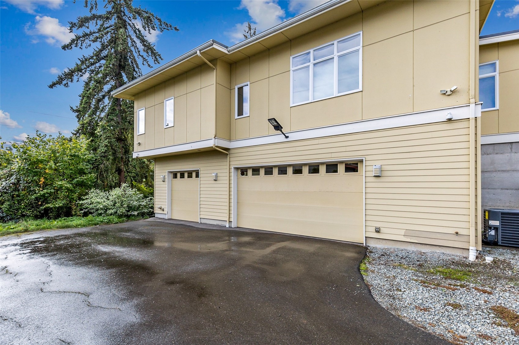 3410 Claremont Avenue S