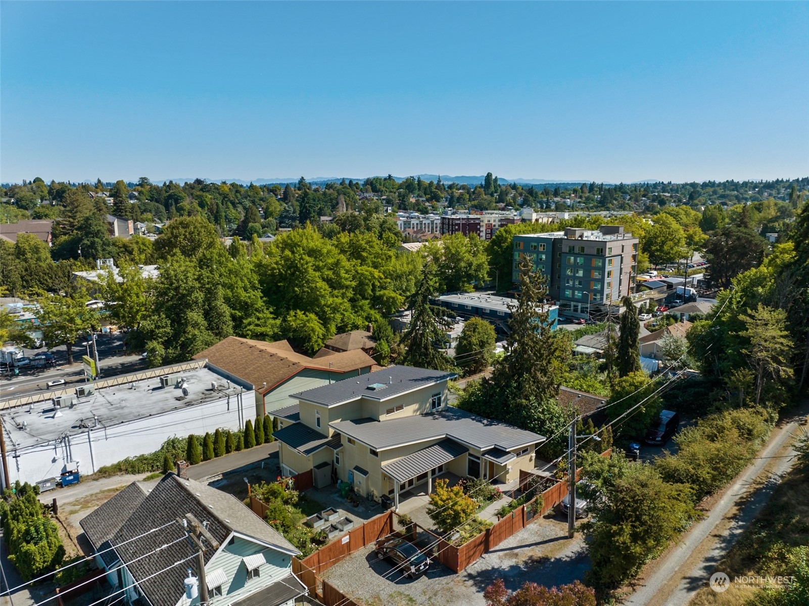 3410 Claremont Avenue S