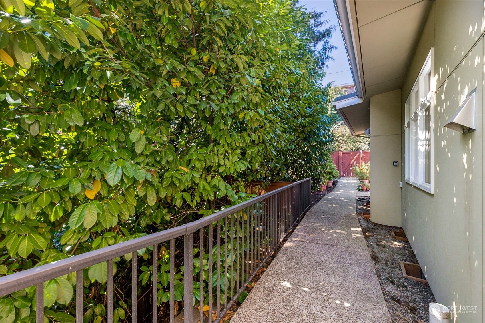 3410 Claremont Avenue S