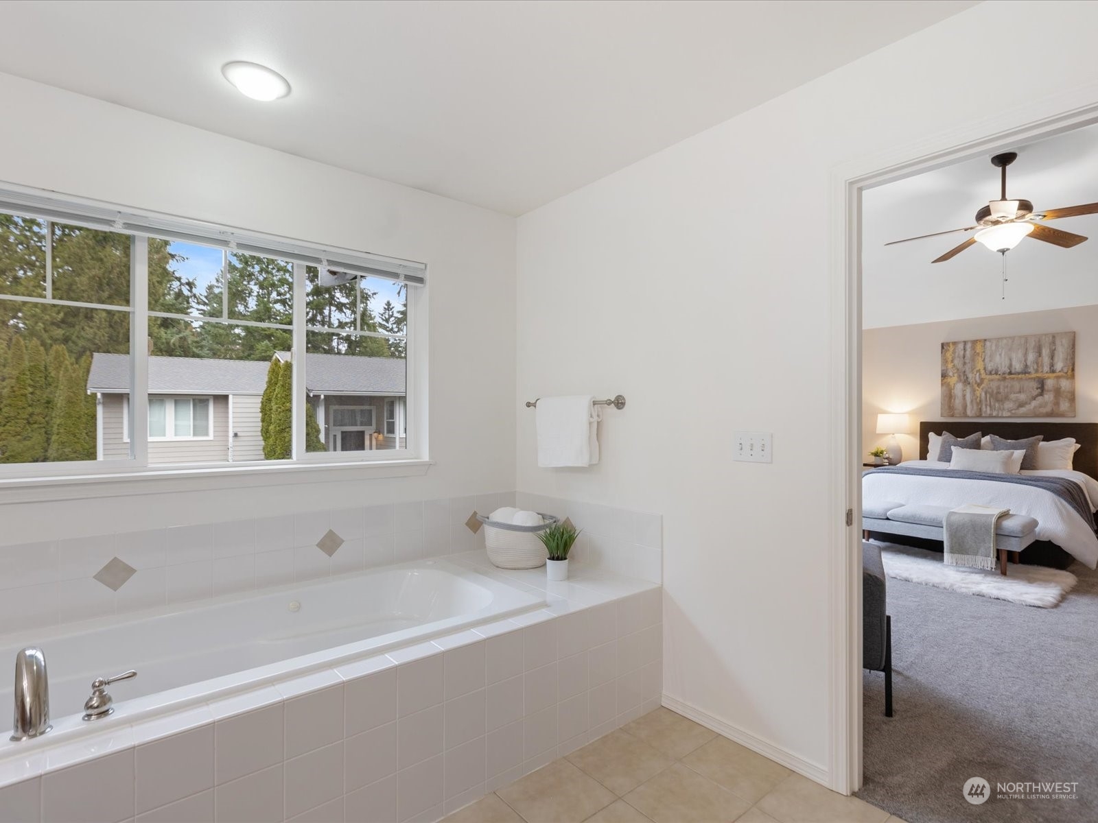 18040 92ND Avenue NE