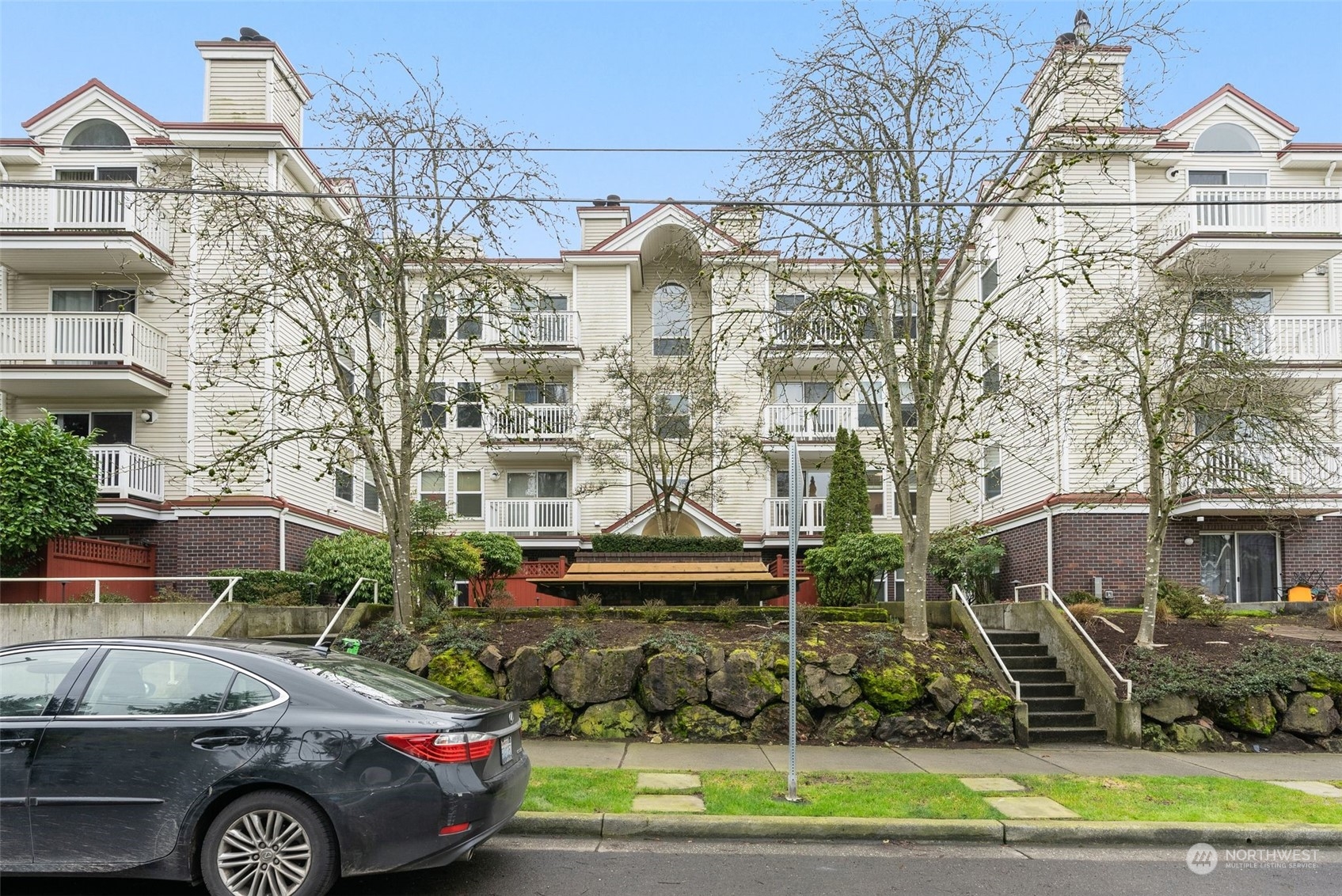 411 N 90th Street Unit: 207