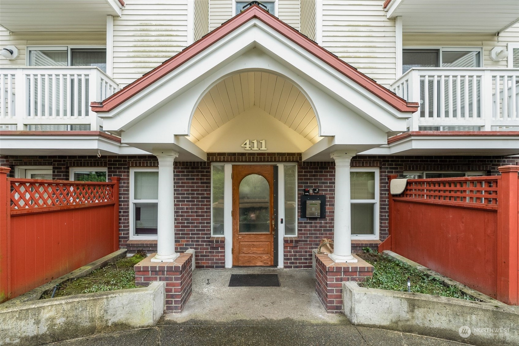 411 N 90th Street Unit: 207